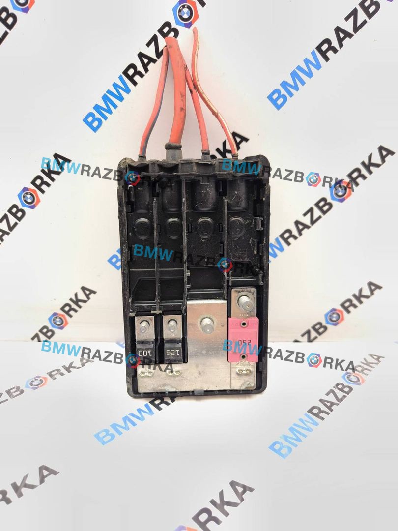 распределитель B+ BMW i8 I12 2015, 1.5 л., гибрид, полный привод, 9321022