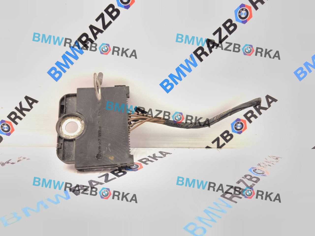 клеммник BMW i8 I12 2015, 1.5 л., гибрид, полный привод, 9316957