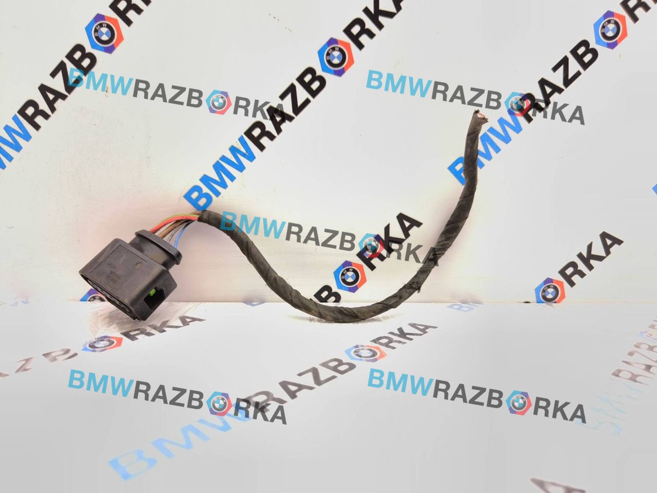 разъем (фишка) проводки BMW i8 I12 2015, 1.5 л., гибрид, полный привод, 1718560, 1718562