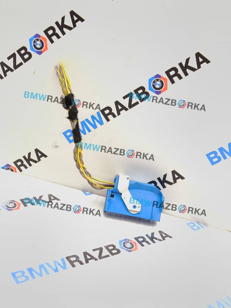 разъем (фишка) проводки BMW i8 I12 2015, 1.5 л., гибрид, полный привод, 6920072