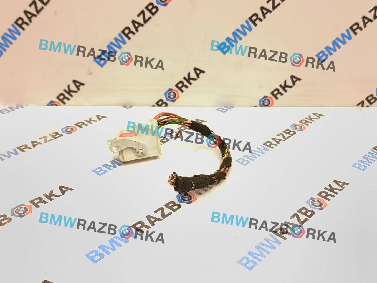 разъем (фишка) проводки BMW i8 I12 2015, 1.5 л., гибрид, полный привод, 6913632