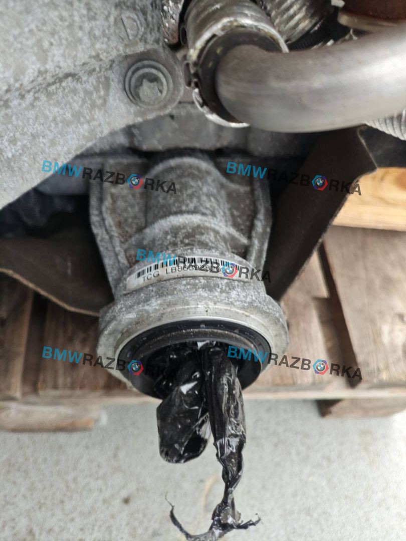 кронштейн полуоси BMW X6 G06 2020, 3.0 л., B57 D30 B, дизель, АКПП, с27, внедорожник 5 дв., полный привод, 8639382, 8639383