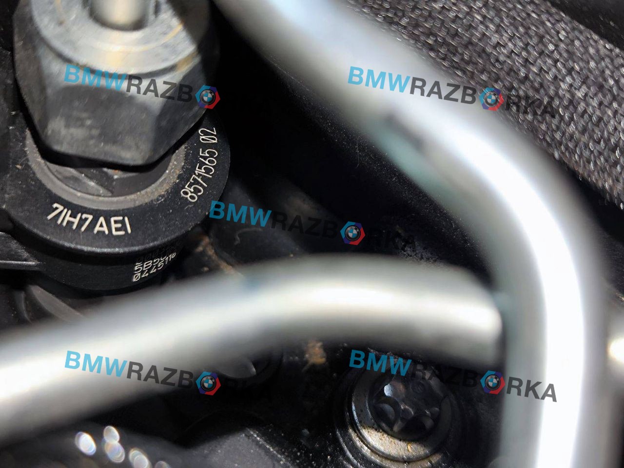 форсунка BMW 5 серия G30/G31 G30 2017, 3.0 л., B57 D30 A, дизель, АКПП, a300, седан, полный привод, 8571565, 8571569