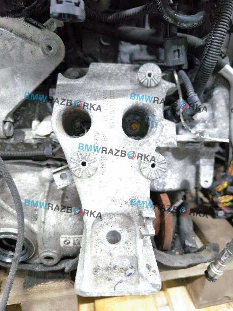 кронштейн двигателя BMW X5 F15 (2013 - 2018), 4.0 л., гибрид, АКПП, a52, внедорожник 5 дв., полный привод, правый руль, 22116856185, 6856185