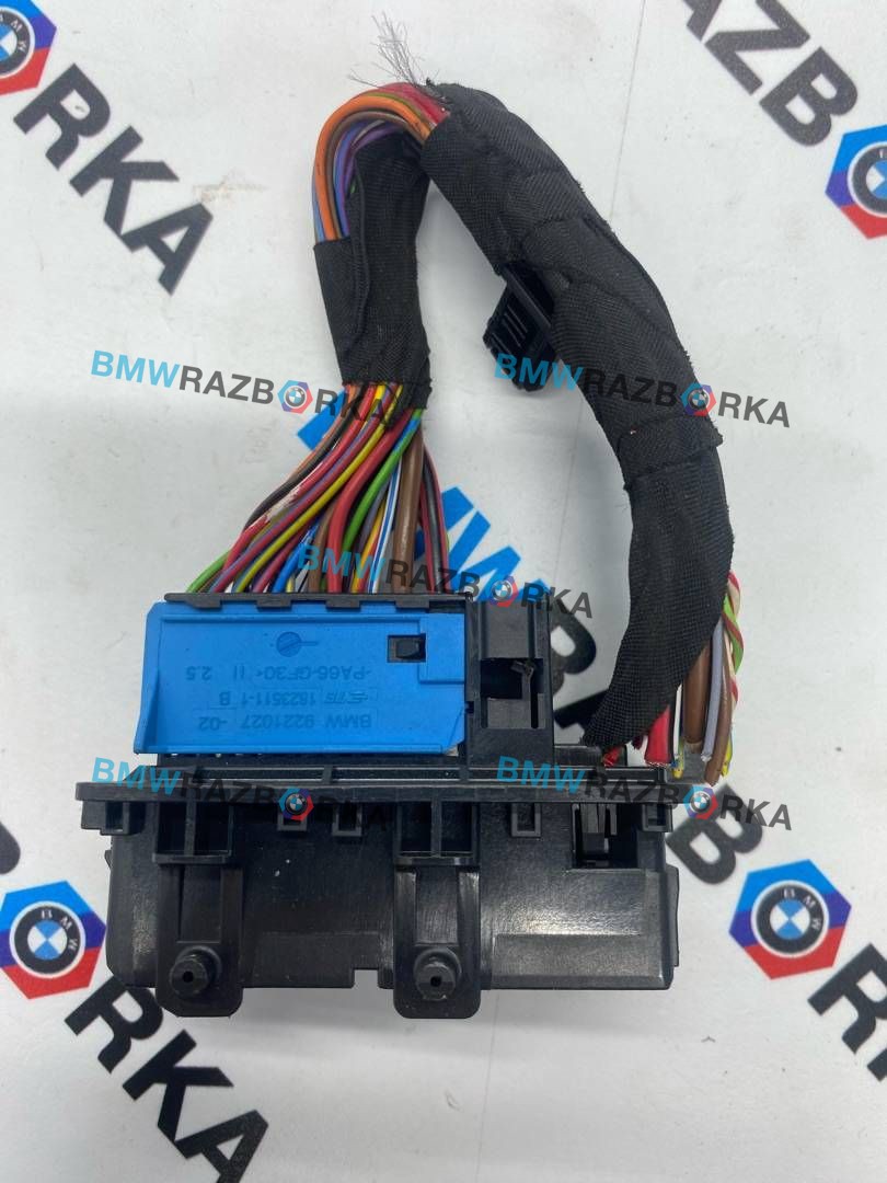 разъем (фишка) проводки BMW 8 серия G14/G15 G14 2019, 4.0 л., дизель, АКПП, 475, кабриолет, полный привод, 9221027