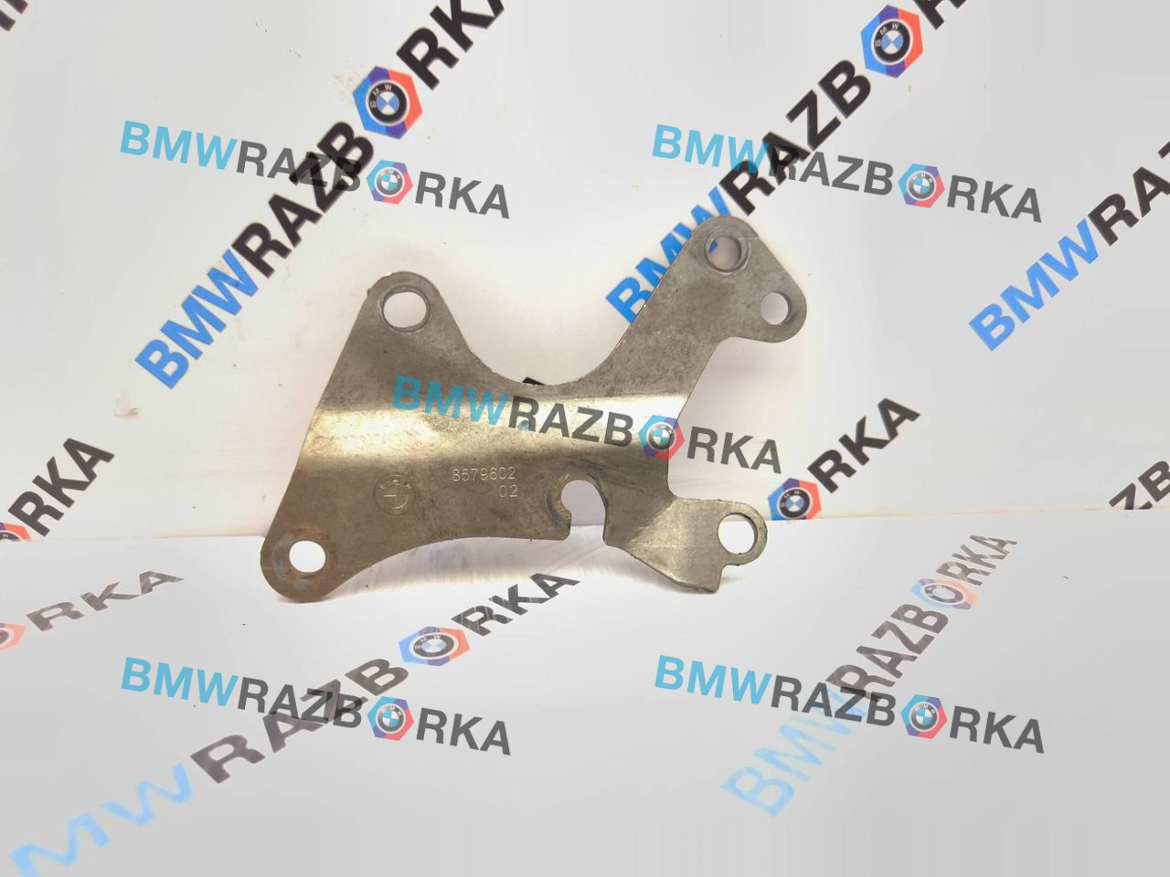 кронштейн глушителя BMW X5 G05 2019, 3.0 л., B57 D30 A, дизель, АКПП, внедорожник 5 дв., полный привод, 8579602, 18208579602