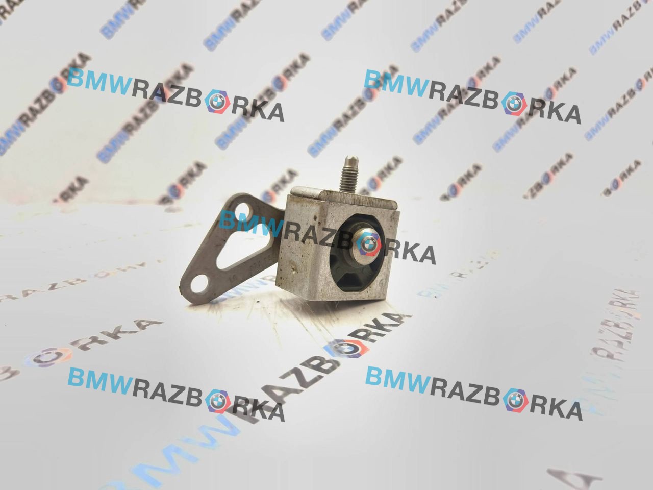 кронштейн глушителя BMW M3 G80/G81 G80 2023, 3.0 л., S58B30A, бензин, АКПП, c4p, седан, задний привод, правый руль, 8632096, 7883020