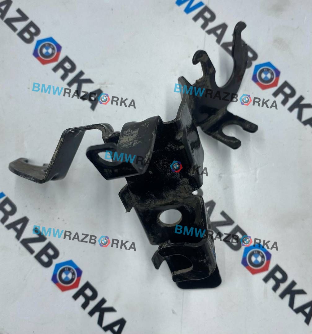 держатель тормозного шланга BMW M3 G80/G81 G80 2023, 3.0 л., S58B30A, бензин, АКПП, c4p, седан, задний привод, правый руль, 8095704
