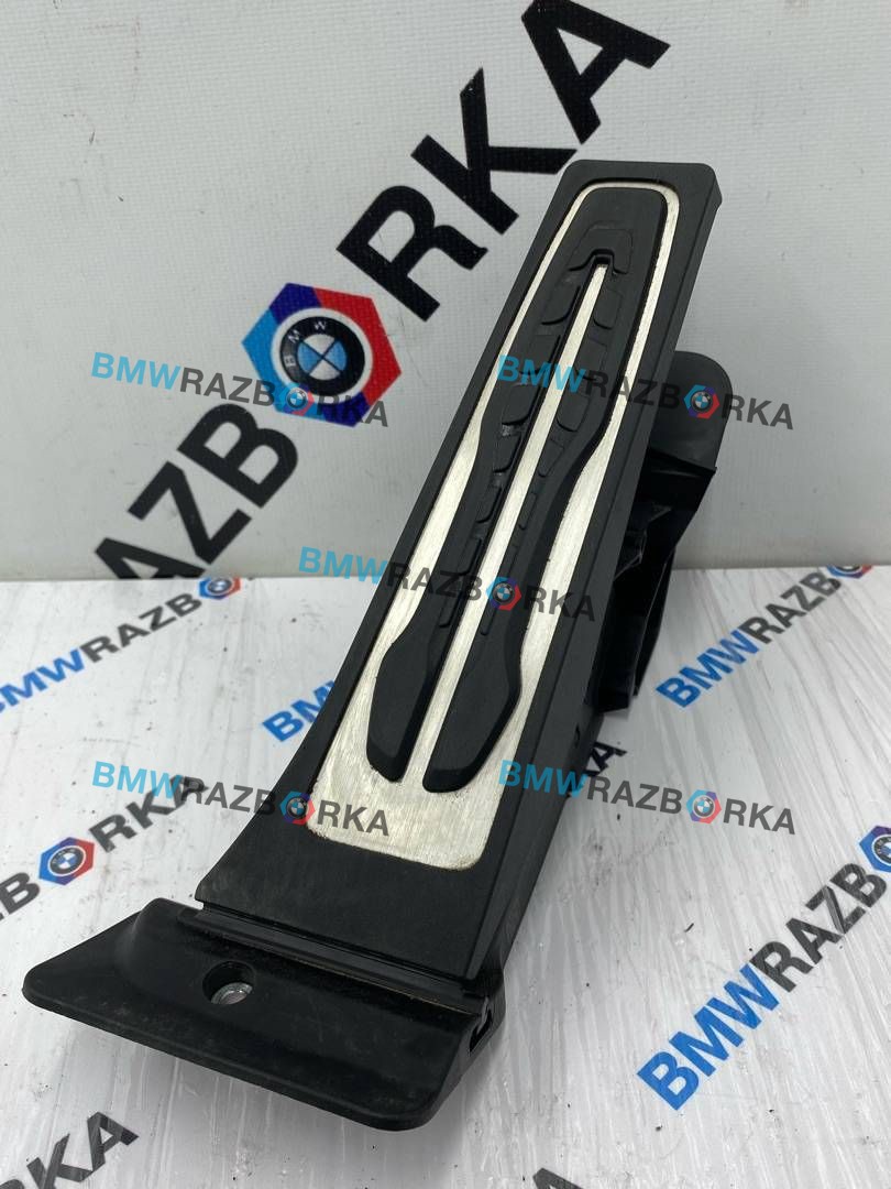 педаль BMW M3 G80/G81 G80 2023, 3.0 л., S58B30A, бензин, АКПП, c4p, седан, задний привод, правый руль, 6889820