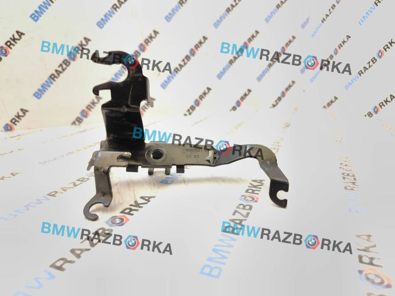 держатель тормозного шланга BMW M2 G87 2024, 3.0 л., S58B30A, бензин, АКПП, купе, задний привод, 8095703