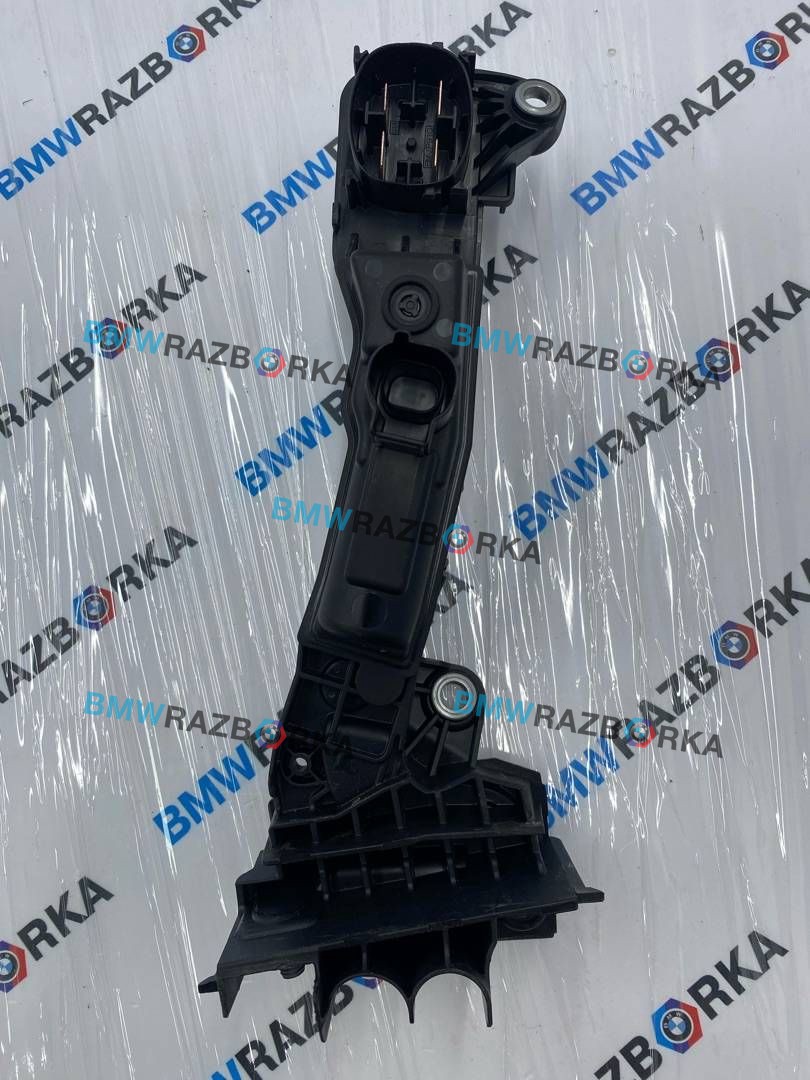 распределитель B+ BMW X3 G01 2020, 9339829