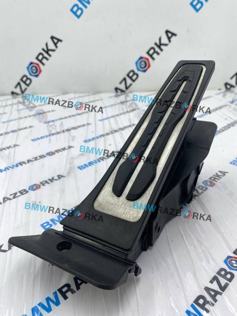 педаль BMW M4 G82/G83 G82 2023, 3.0 л., S58B30A, бензин, купе, полный привод, 6889824, 35406889824