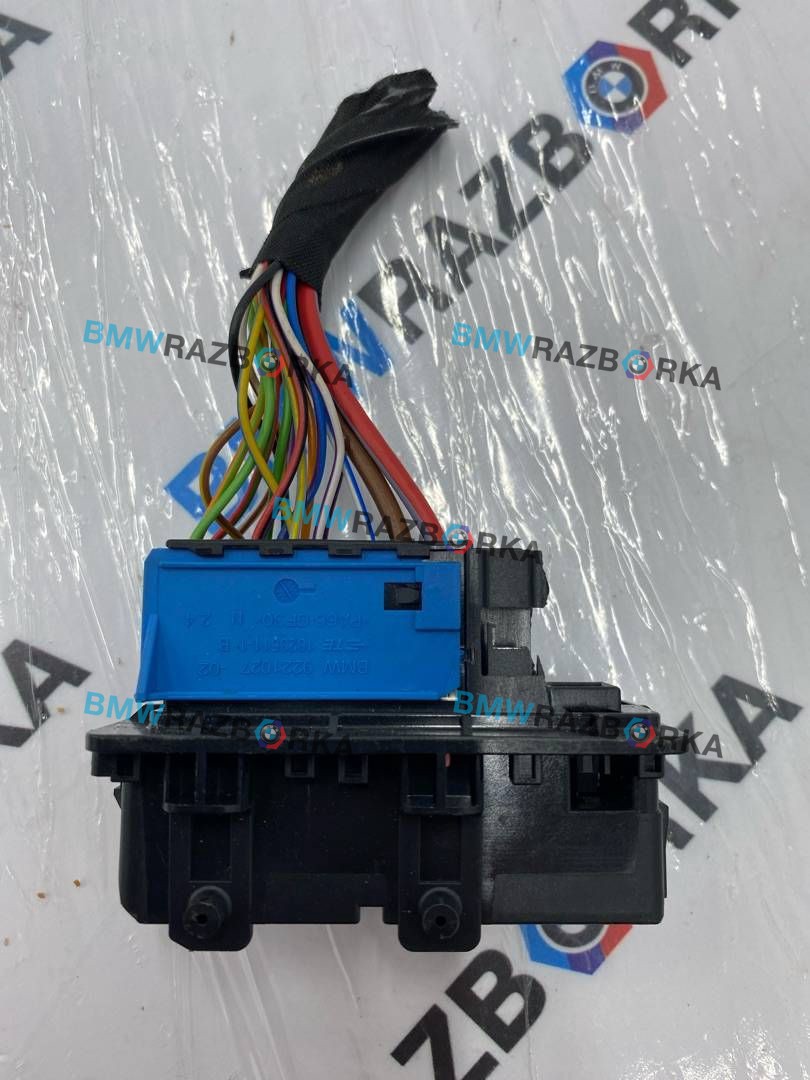 разъем (фишка) проводки BMW M3 G80/G81 G80 2023, 3.0 л., S58B30A, бензин, АКПП, c4p, седан, задний привод, правый руль, 9221027