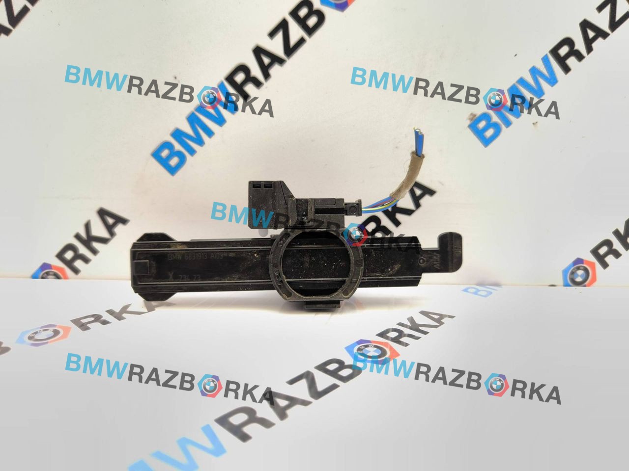 петля бардачка BMW M2 G87 2024, 3.0 л., S58B30A, бензин, АКПП, купе, задний привод, 6831913