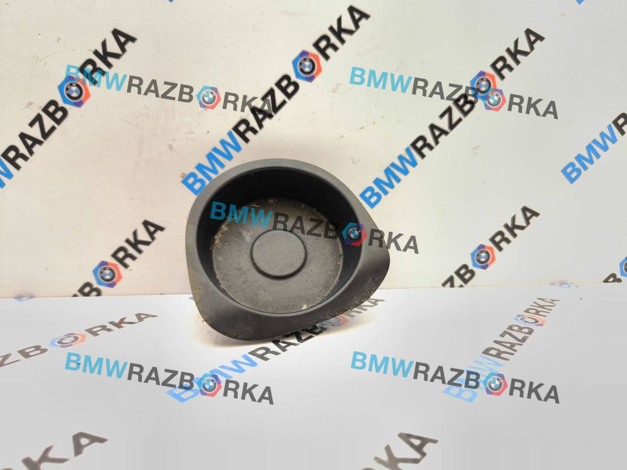 подстаканник BMW i3 L01 [рестайлинг] I01 2018, электро, c32, задний привод, 51169283142, 9283142