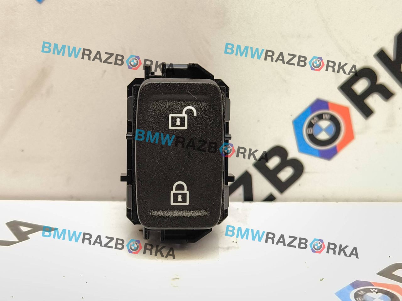 кнопка центрального замка BMW i3 L01 [рестайлинг] I01 2018, электро, c32, задний привод, 9248210, 61319248210
