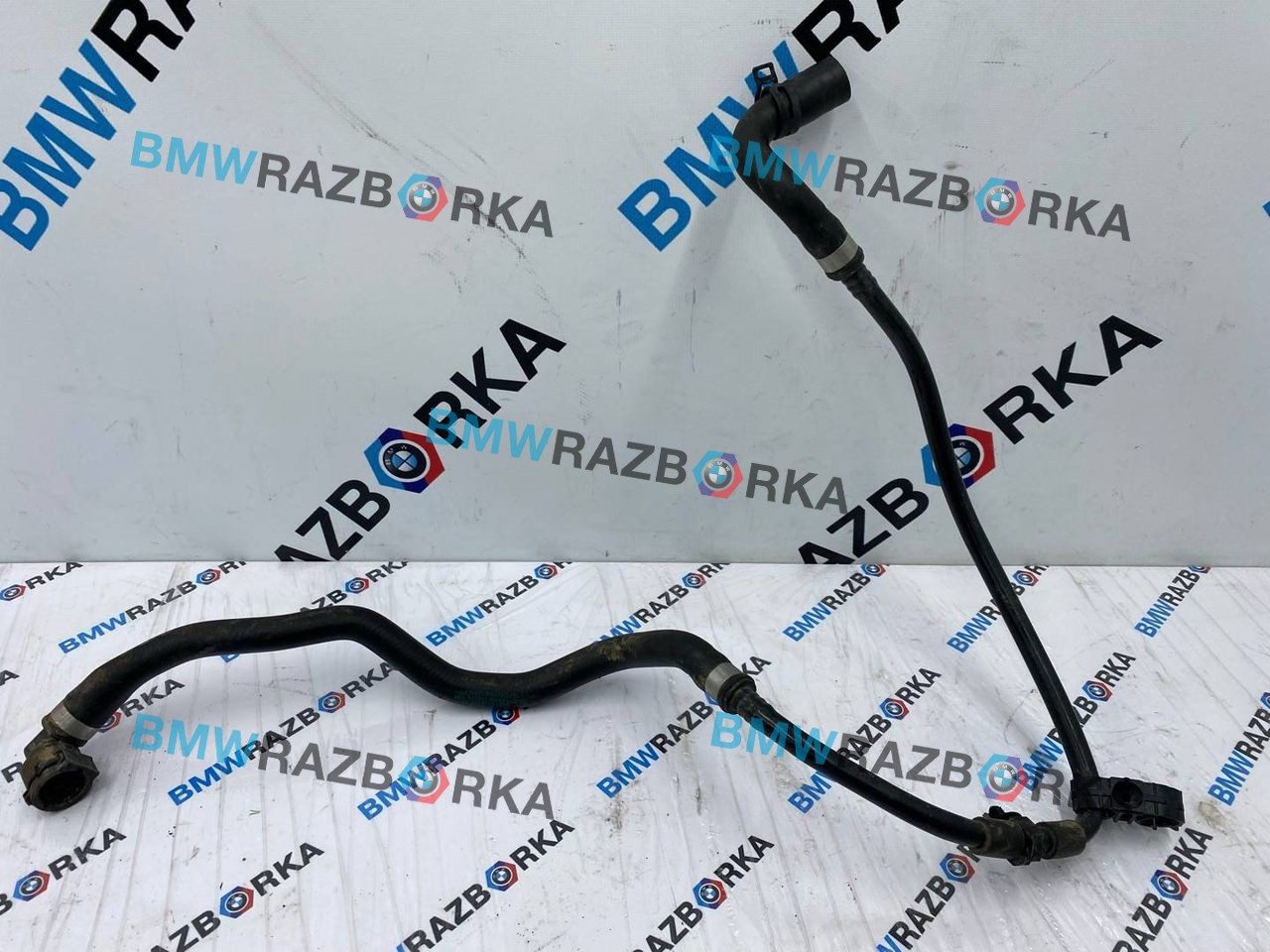 патрубок радиатора BMW i8 I12 [рестайлинг] I12 2017, 1.5 л., B38 K15 A, бензин, купе, полный привод, 64219168924, 9168924
