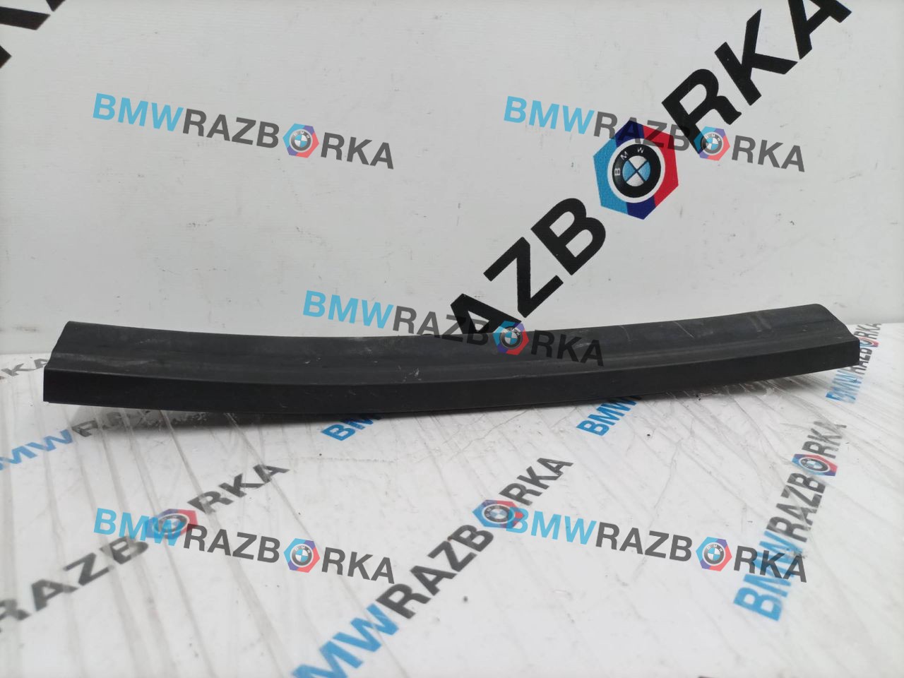 уплотнитель подкапотного пространства BMW i8 I12 [рестайлинг] I12 2017, 1.5 л., B38 K15 A, бензин, купе, полный привод, 7353523, 51767353523