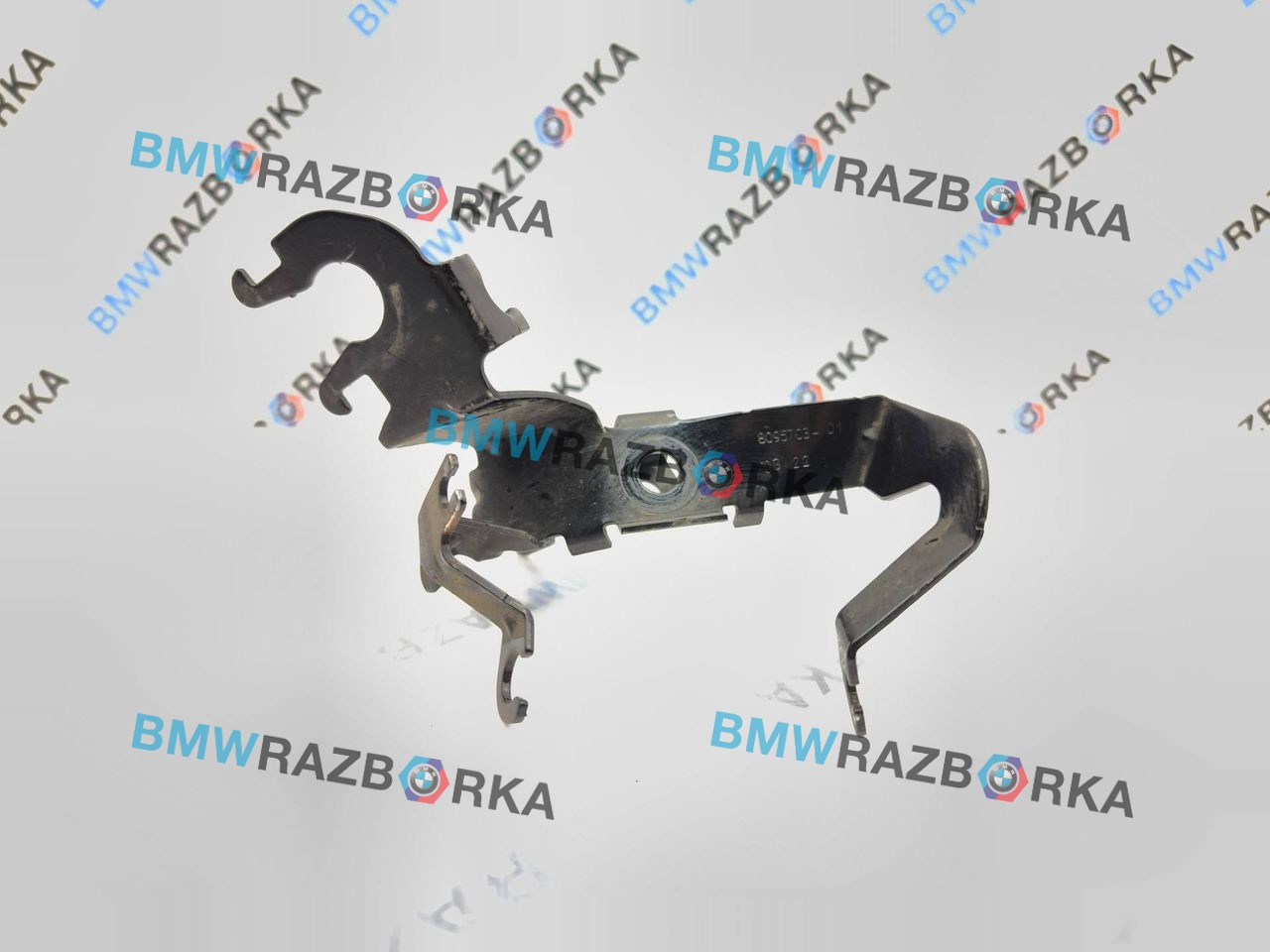 держатель тормозного шланга BMW M2 G87 2023, 3.0 л., S58B30A, бензин, МКПП, купе, задний привод, 8095703