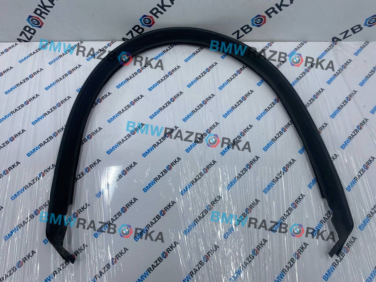 уплотнитель подкапотного пространства Mercedes-Benz V-Класс W447 [рестайлинг] W447 2024, 2.0 л., OM 654.920, дизель, АКПП, черный обсидиан металлик mb 9197, микроавтобус, задний привод, 4478310042, A4478310042
