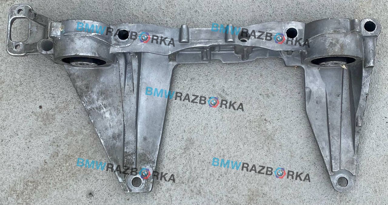 кронштейн редуктора Mercedes-Benz V-Класс W447 [рестайлинг] W447 2024, 2.0 л., OM 654.920, дизель, АКПП, черный обсидиан металлик mb 9197, микроавтобус, задний привод, 4473530700, A4473530700