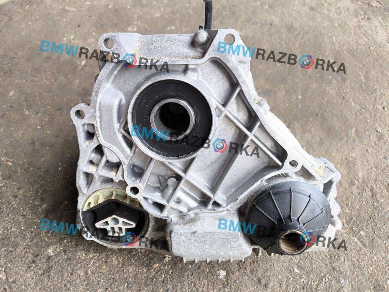 раздаточная коробка BMW M4 G82/G83 G82 2023, 3.0 л., S58B30A, бензин, купе, полный привод, 7888874