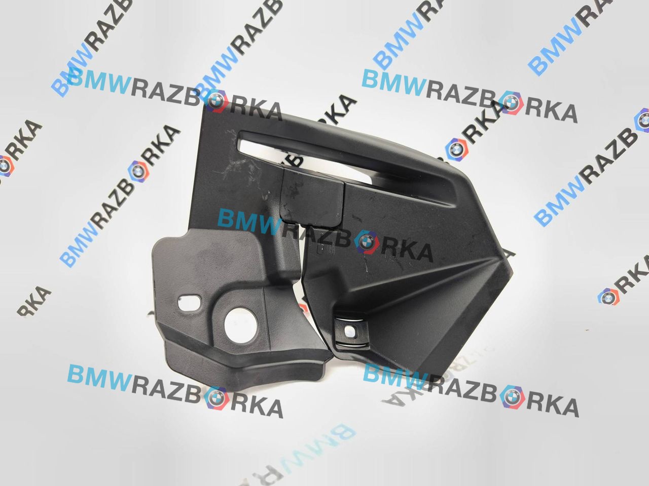 направляющая ремня безопасности задняя левая BMW M2 G87 2023, 3.0 л., S58B30A, бензин, МКПП, купе, задний привод, 51469484193, 9484193