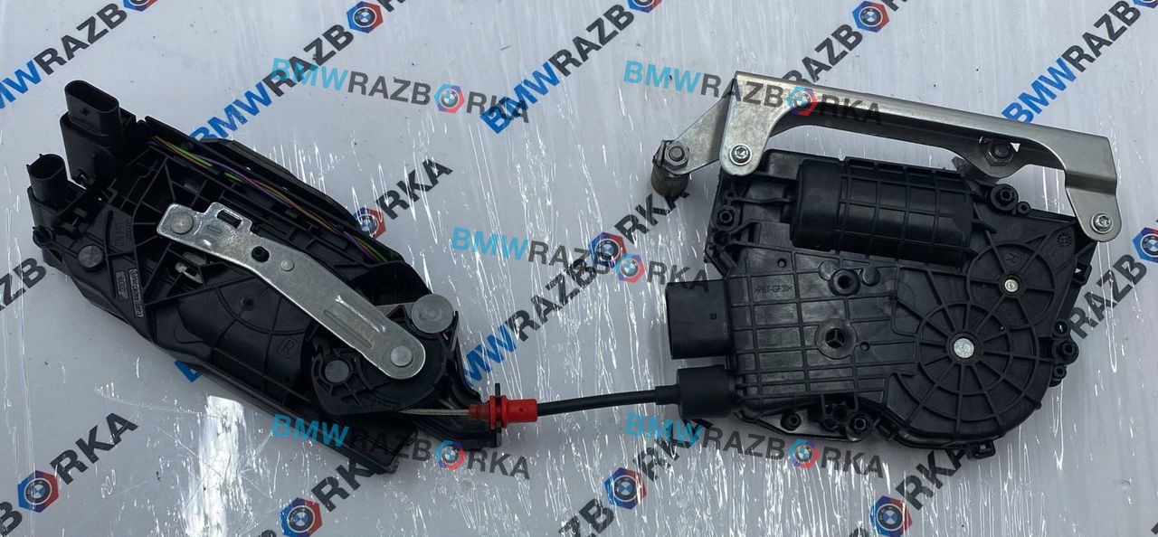 замок двери сдвижной Mercedes-Benz V-Класс W447 [рестайлинг] W447 2024, 2.0 л., OM 654.920, дизель, АКПП, черный обсидиан металлик mb 9197, микроавтобус, задний привод, 4477301002, A4477301002