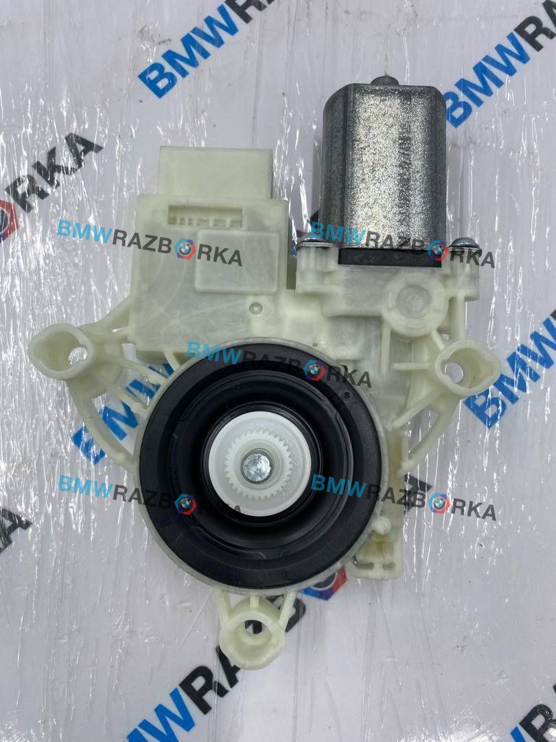 моторчик стеклоподъемника передний правый BMW X5 G05 2021, 3.0 л., бензин, АКПП, с27, внедорожник 5 дв., полный привод, правый руль, 9450070