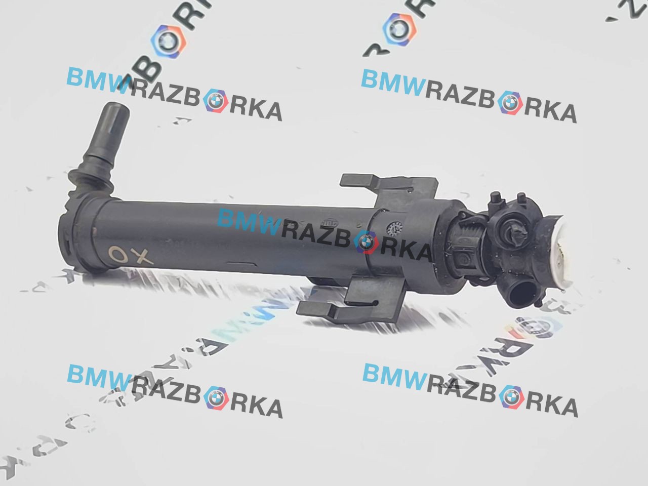 форсунка омывателя фары правая BMW 4 серия F32/F33 F33 2016, 3.0 л., B58B30, бензин, АКПП, 475, кабриолет, задний привод, 7275658