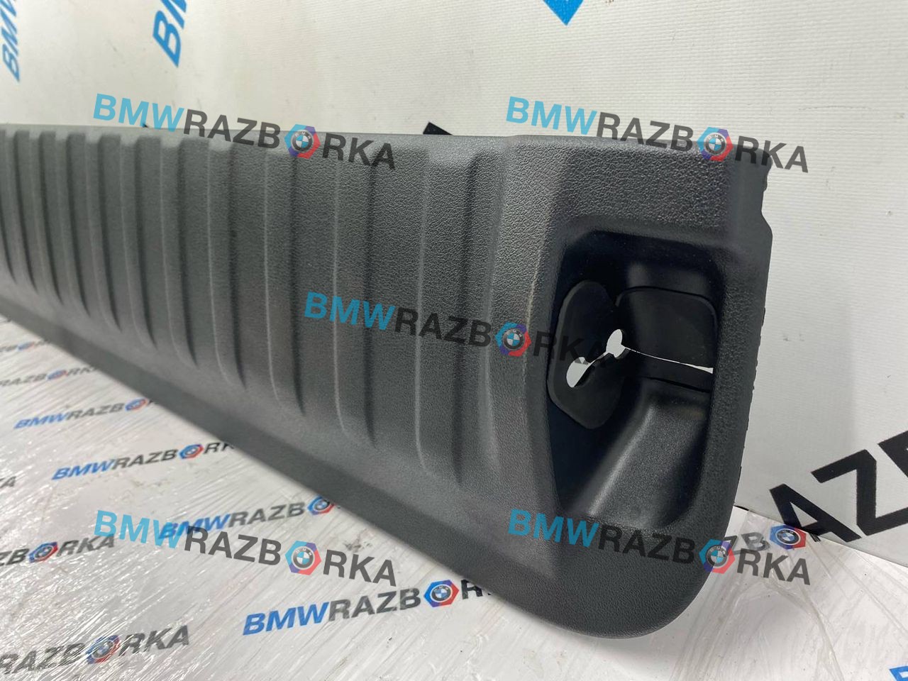 Пластик заднего борта BMW X5 G05 [рестайлинг] G05 2023, 3.0 л., B58B30, бензин, 475, полный привод, 7441649