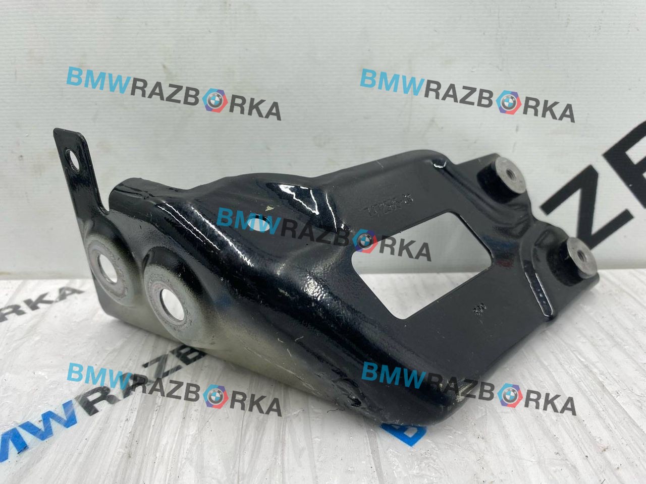 крепление крыла переднего левого BMW X5 G05 2021, 3.0 л., бензин, АКПП, с27, внедорожник 5 дв., полный привод, правый руль, 7472595