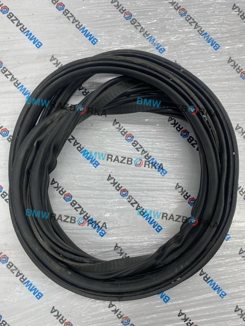 уплотнитель BMW X5 G05 2021, 3.0 л., бензин, АКПП, с27, внедорожник 5 дв., полный привод, правый руль, 9854893