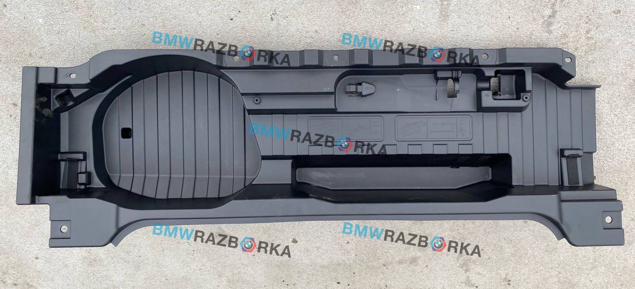корыто пластиковое BMW X5 G05 2021, 3.0 л., бензин, АКПП, с27, внедорожник 5 дв., полный привод, правый руль, 7438263