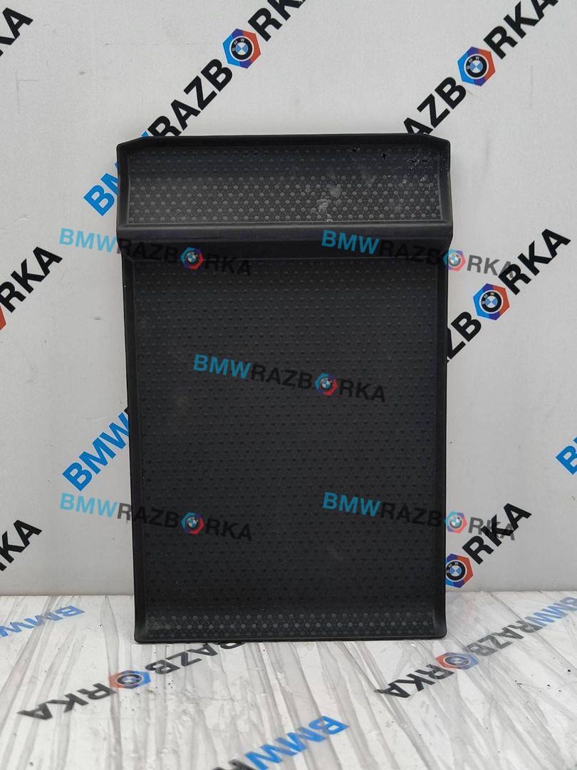 подлокотник BMW M4 G82/G83 G82 2023, 3.0 л., S58B30A, бензин, купе, полный привод, 51166806851, 6806851