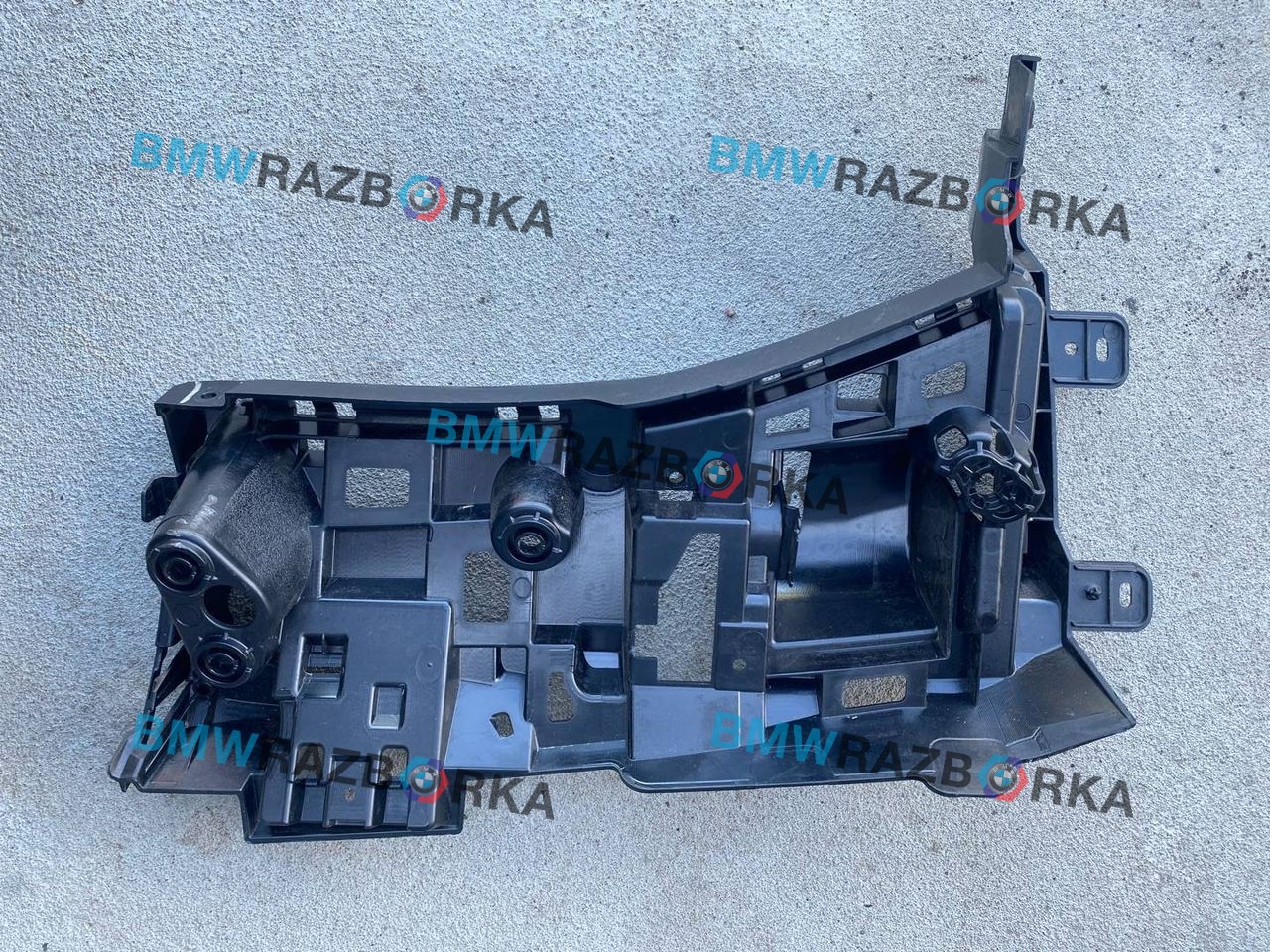 Крепление бампера заднего BMW X5 G05 [рестайлинг] G05 2025, 3.0 л., B57 D30 B, дизель, АКПП, a96, внедорожник 5 дв., полный привод, 8086292