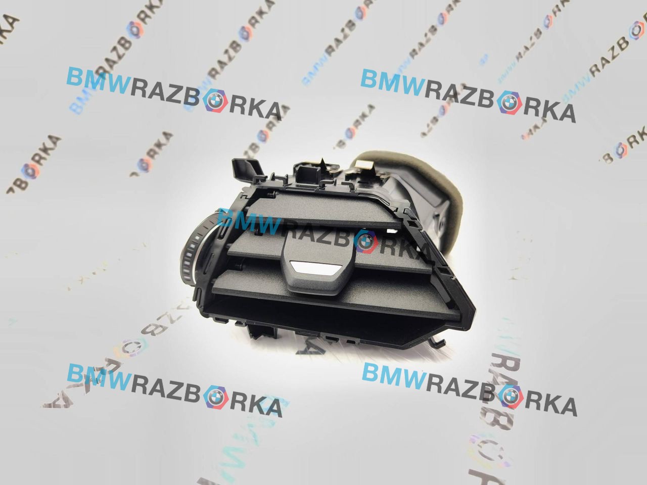 дефлектор обдува салона BMW M4 G82/G83 G82 2023, 3.0 л., S58B30A, бензин, купе, полный привод, 5A3B8D9