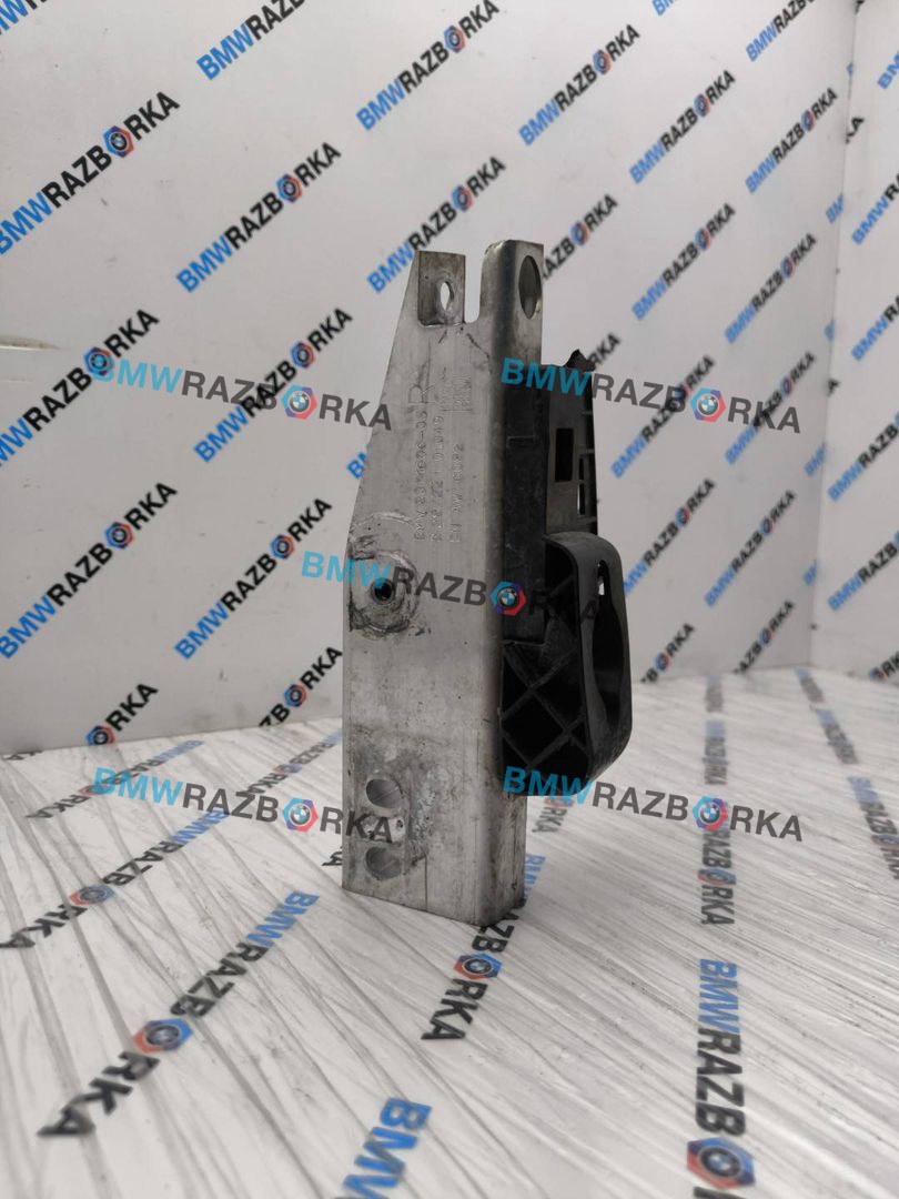 кронштейн усилителя переднего бампера нижний BMW M3 G80/G81 G80 2023, 3.0 л., S58B30A, бензин, АКПП, c4g, седан, полный привод, правый руль, 8071606