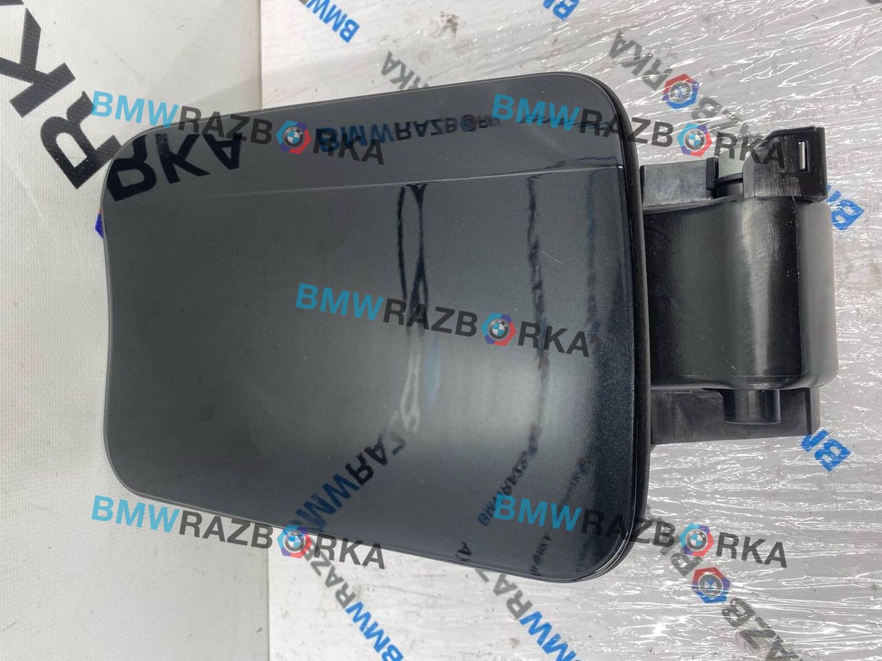 лючок топливного бака BMW X5 G05 [рестайлинг] G05 2023, 3.0 л., B58B30, бензин, 475, полный привод, 7440018, 7440021