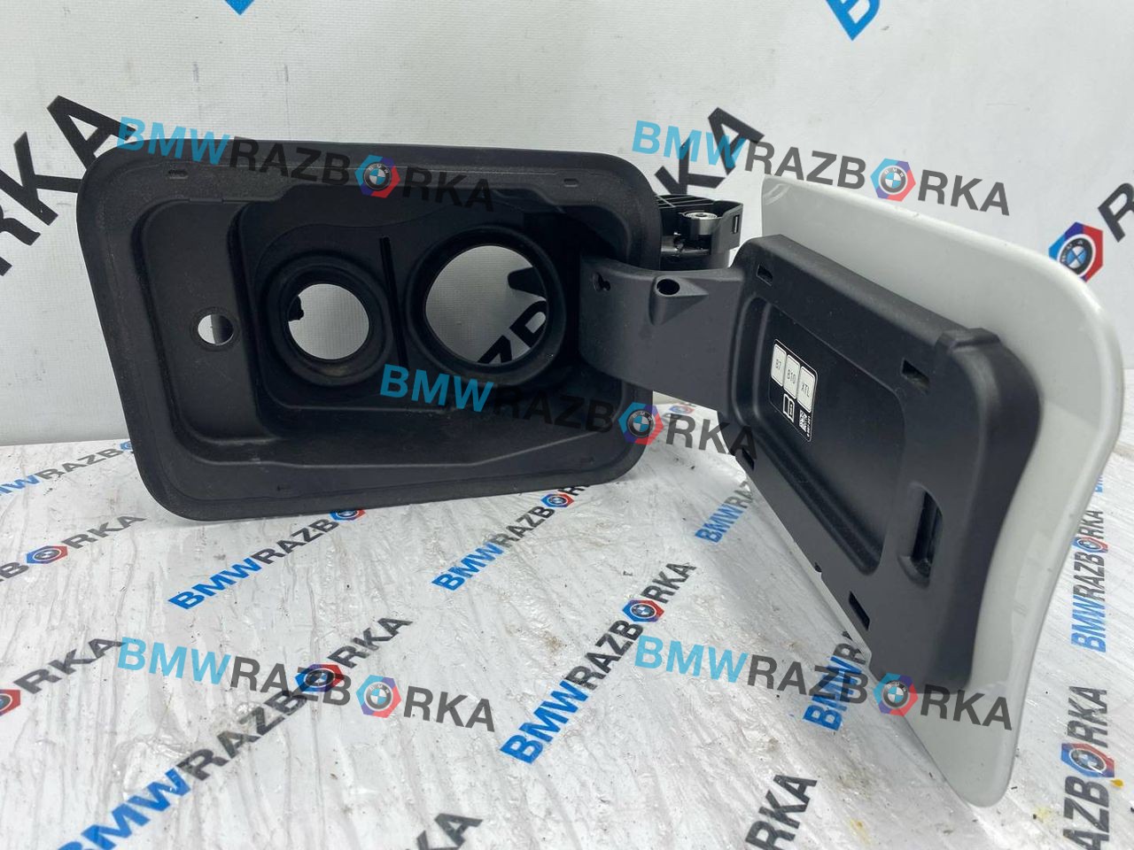 лючок топливного бака BMW X5 G05 [рестайлинг] G05 2025, 3.0 л., B57 D30 B, дизель, АКПП, a96, внедорожник 5 дв., полный привод, 7440018, 7440021