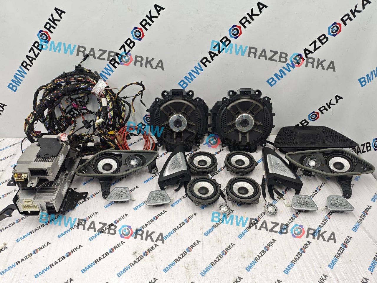 комплект акустики BMW X5 G05 2021, 3.0 л., бензин, АКПП, с27, внедорожник 5 дв., полный привод, правый руль, 2622510, 2622509, 2622775, 2622773, 6991216, 9350327, 5A47586, 5A3F6D4, 6991215, 2622774, 2622508, 2622507