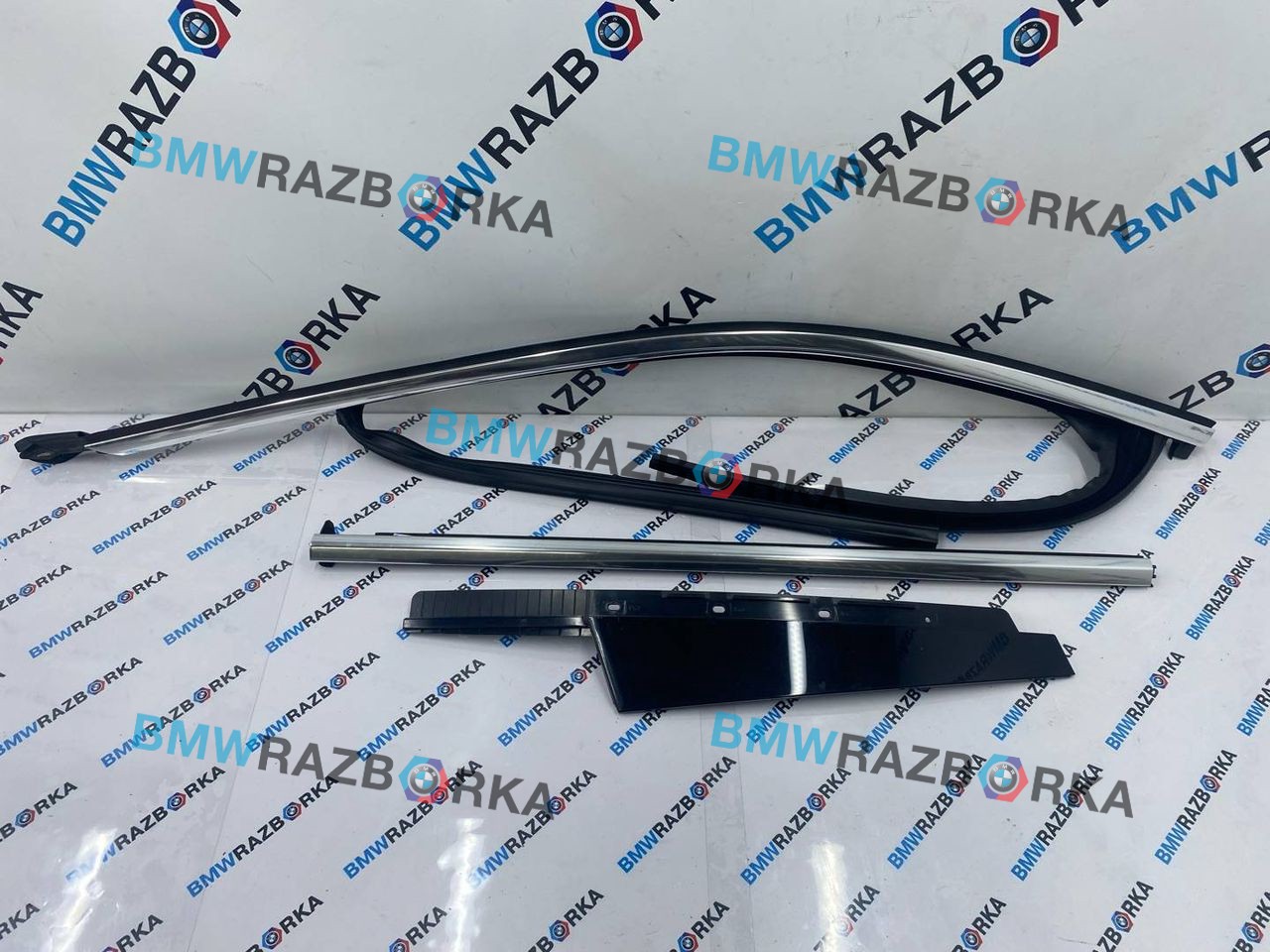 молдинг двери передней левой BMW i7 G70/G71 2024, электро, АКПП, c3z, седан, задний привод, правый руль, 9447519, 9447503