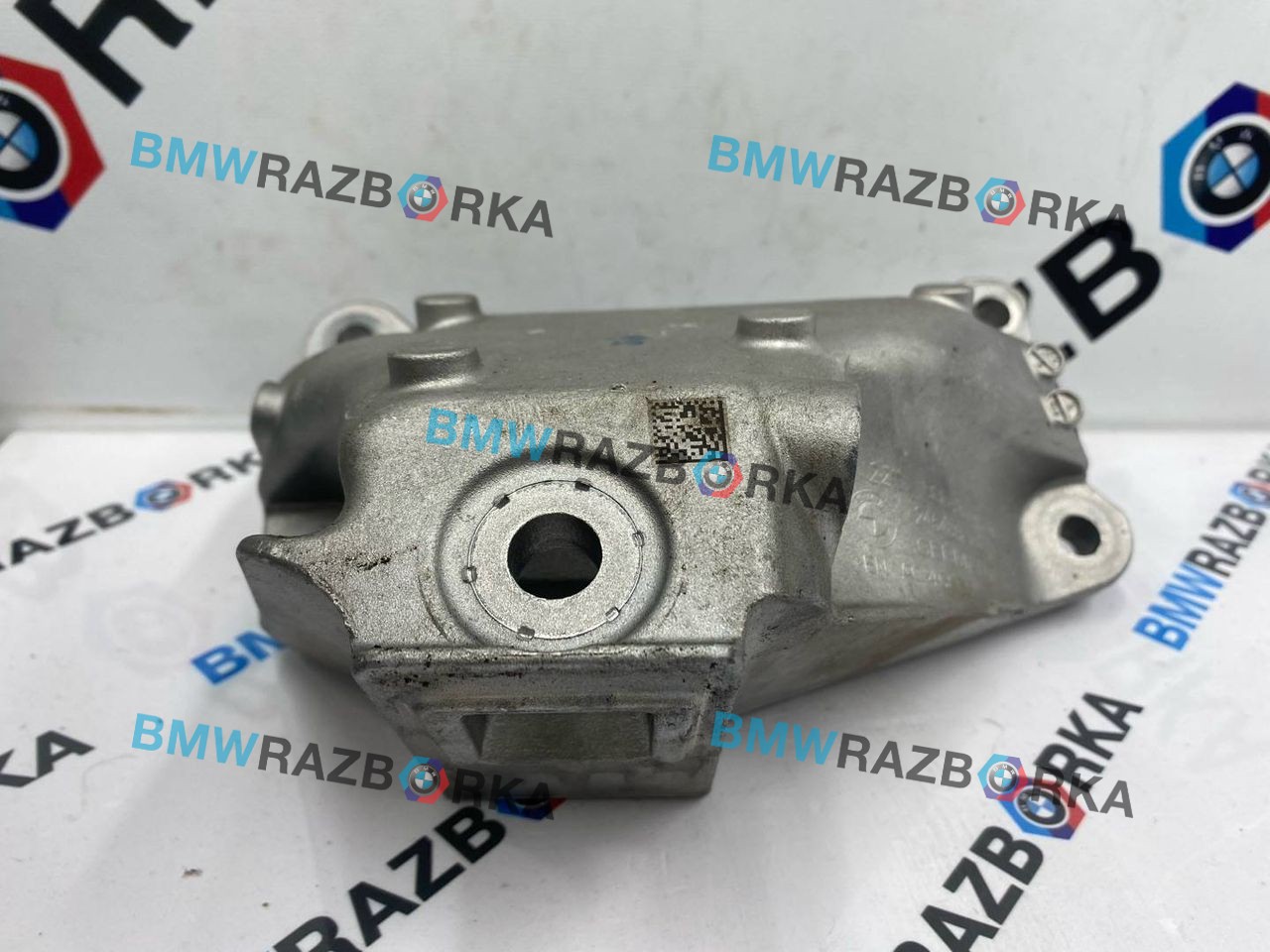 кронштейн двигателя BMW X7 G07 [рестайлинг] G07 2024, 4.0 л., дизель, АКПП, 416, внедорожник 5 дв., полный привод, 6884474