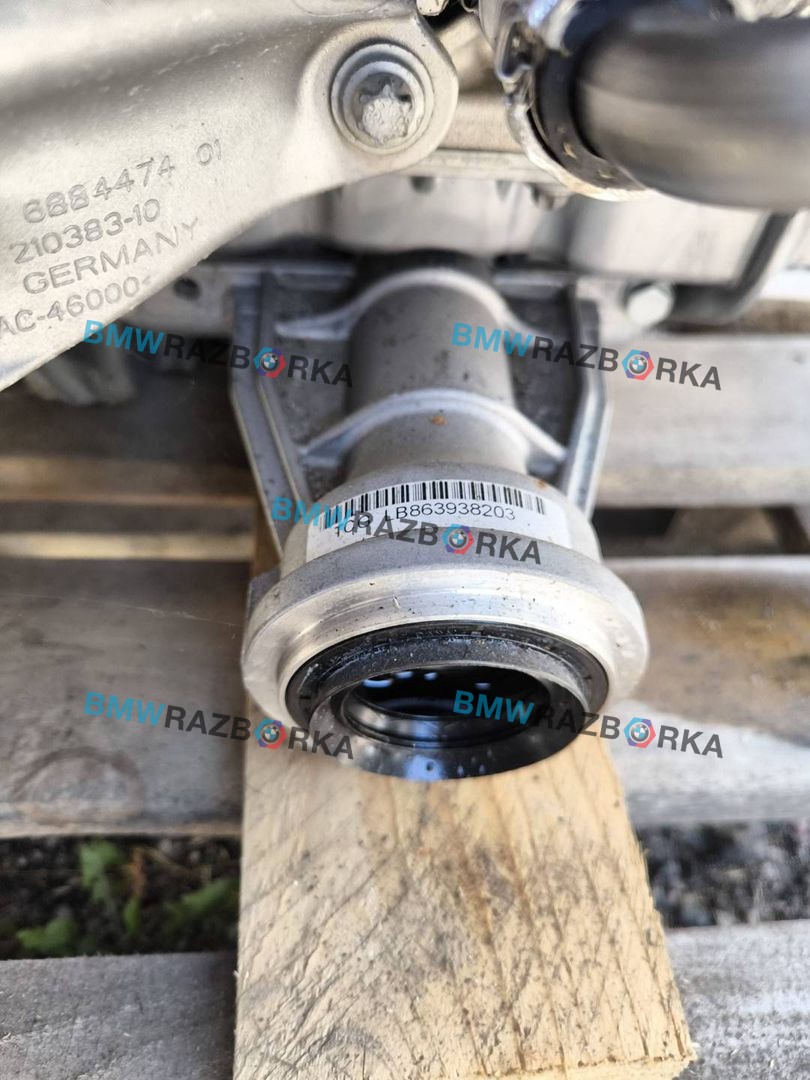 кронштейн полуоси BMW X3 G01 2021, 3.0 л., D, B57 D30 B, дизель, АКПП, внедорожник 5 дв., полный привод, 8639382, 8639383