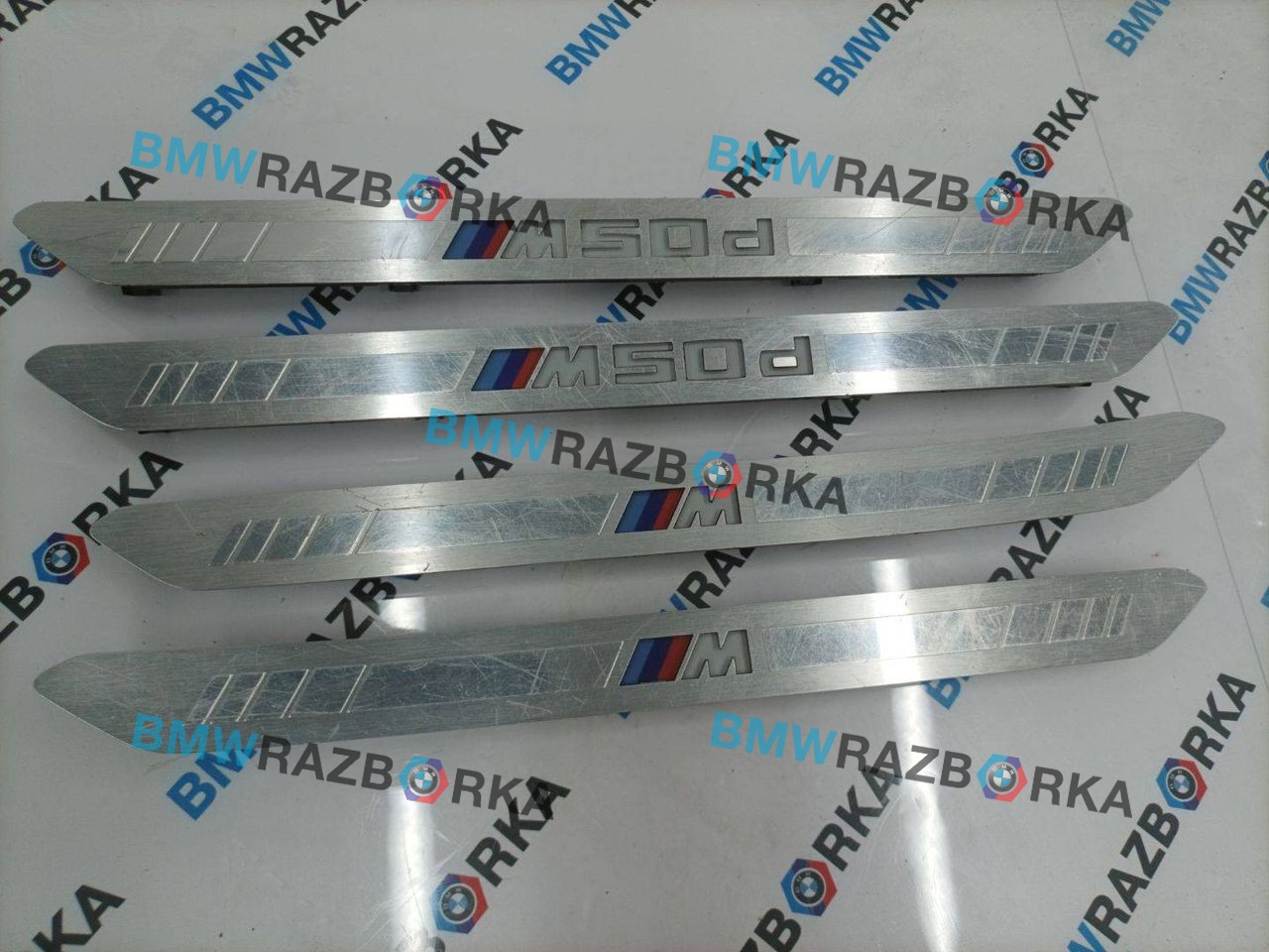 комплект накладок на пороги (внутренние) BMW X7 G07 2019, 3.0 л., B57 D30 C, дизель, АКПП, 475, внедорожник 5 дв., полный привод, 8070437, 8072244, 8072243