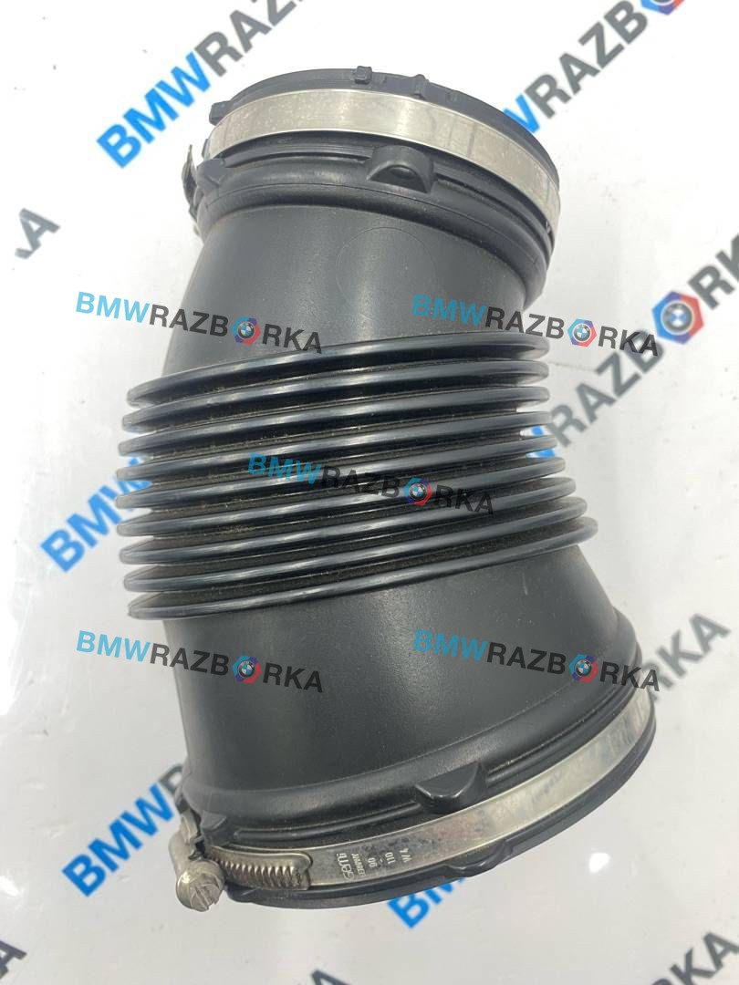 патрубок воздушного фильтра BMW M5 F90 2019, 4.4 л., S63 B44 B, бензин, АКПП, c28, седан, полный привод, 13717852383, 7852383