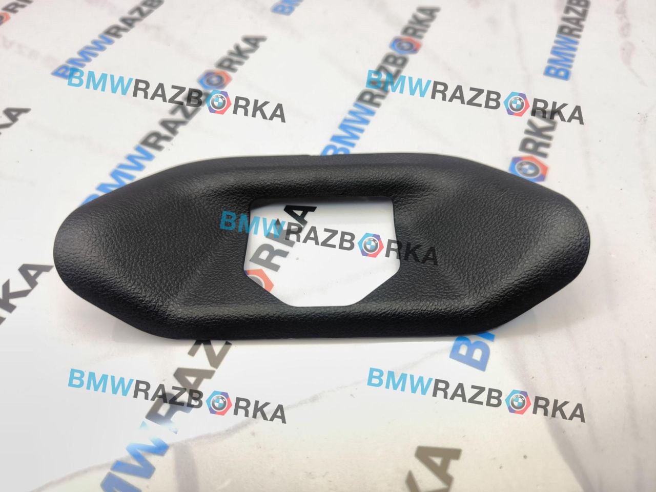 накладка внутренняя на заднюю панель кузова Toyota Supra 5 поколение A90 A90 2019, 3.0 л., бензин, АКПП, d05, купе, задний привод, 51478811913, 8811913
