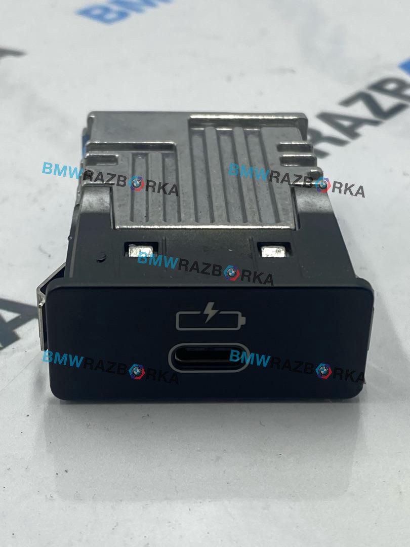 разъем AUX / USB BMW X7 G07 2019, 3.0 л., B57 D30 C, дизель, АКПП, 475, внедорожник 5 дв., полный привод, 8711940