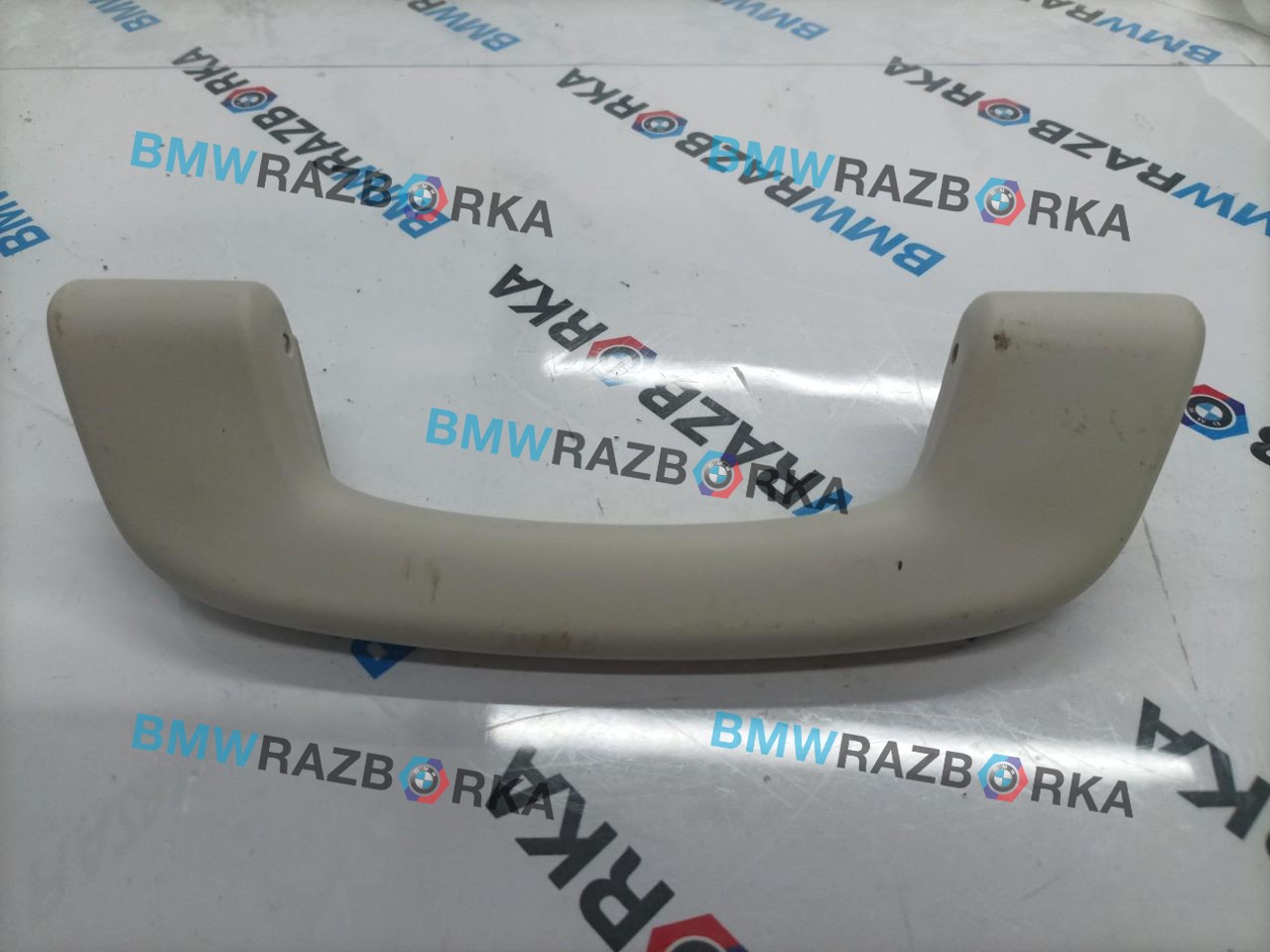 ручка внутренняя потолочная BMW i7 G70/G71 2024, электро, АКПП, c3z, седан, задний привод, правый руль, 5821524B