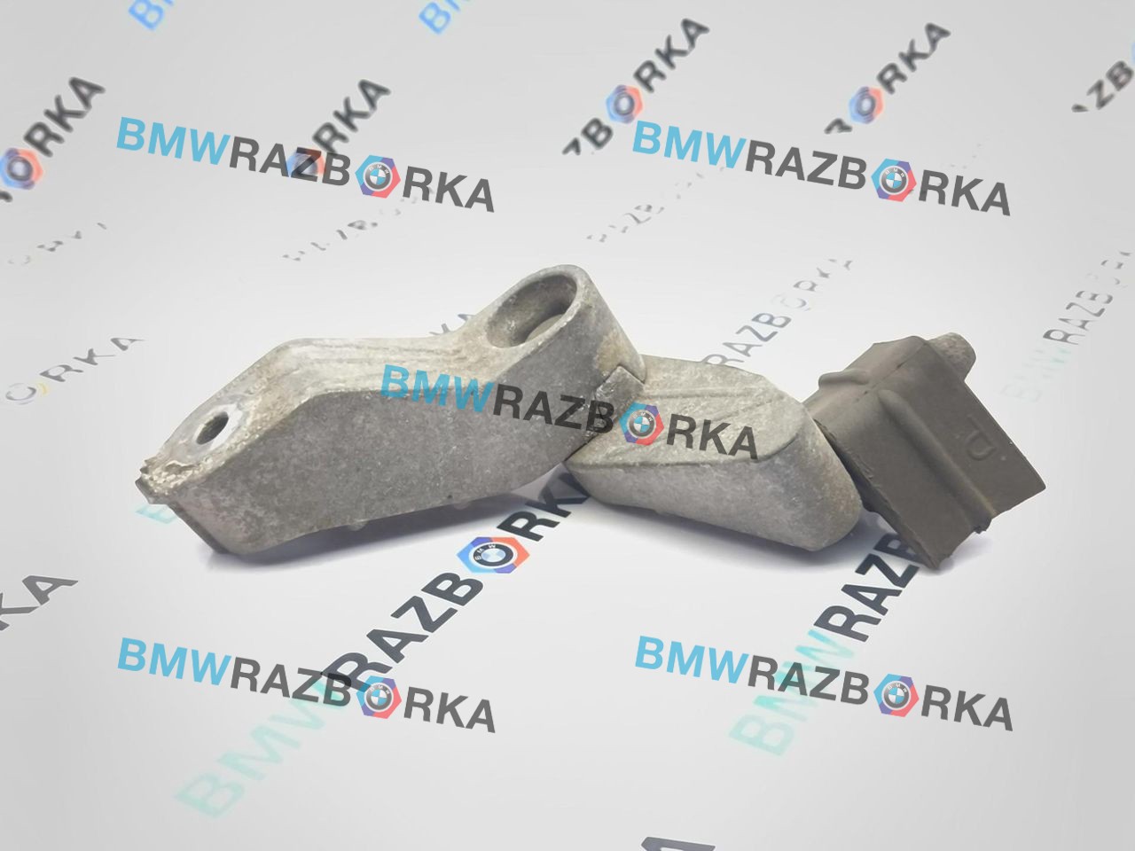 кронштейн глушителя Toyota Supra 5 поколение A90 A90 2019, 3.0 л., бензин, АКПП, d05, купе, задний привод, 8684861